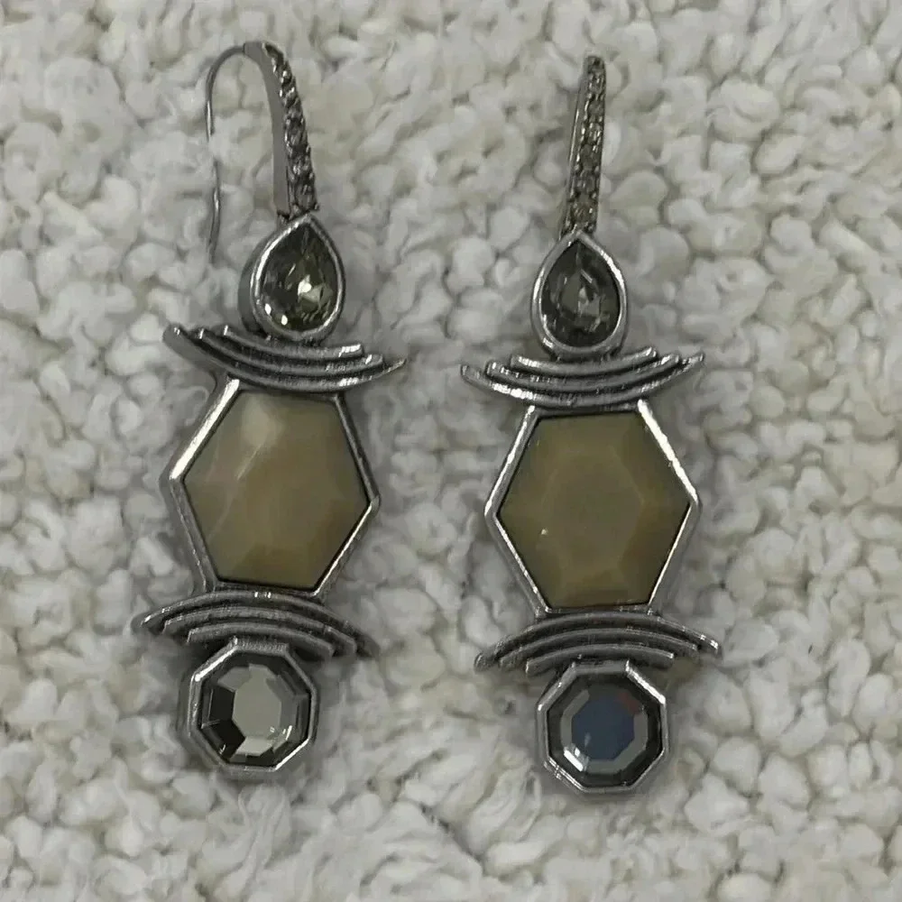 Pretty diamond, stone and metal earrings - Picture 6 of 7